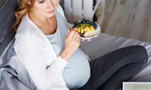 Can pregnant women eat hot dogs? - Today's Parent