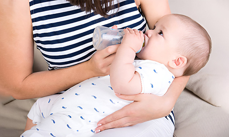 How much water in take Drink While Breastfeeding