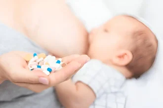 Best Postnatal Vitamins for Breastfeeding Moms